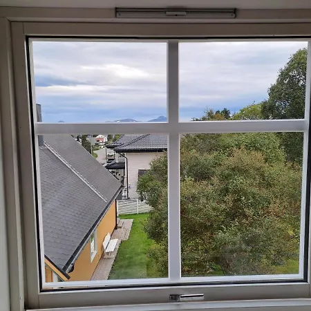 Warm And Cozy With Panoramic View Above The Center Lejlighed *