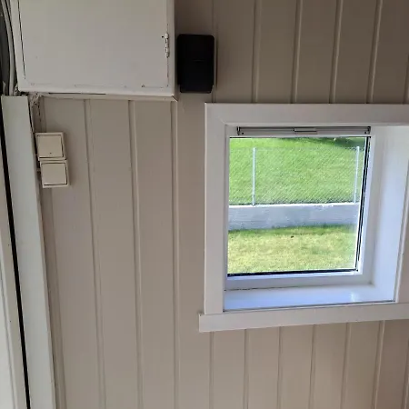 Warm And Cozy With Panoramic View Above The Center *