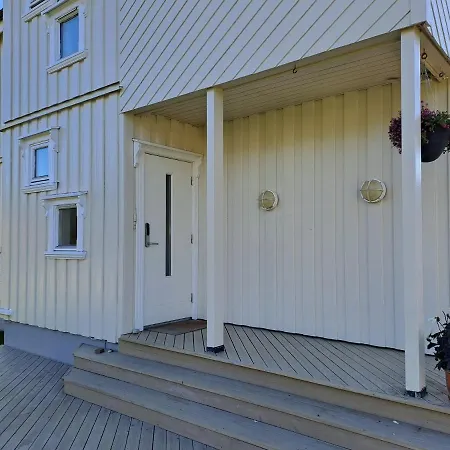 Apartment Warm And Cozy With Panoramic View Above The Center Tromso